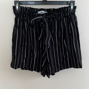 Hollister Black and White Striped Shorts Women’s